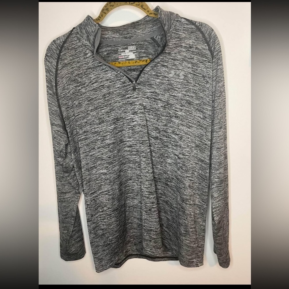 Under Armour women’s heathered gray dri-fit quarter zip sweatshirt size medium